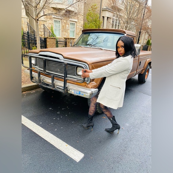 Meet your Posher, Love - Picture 5 of 9